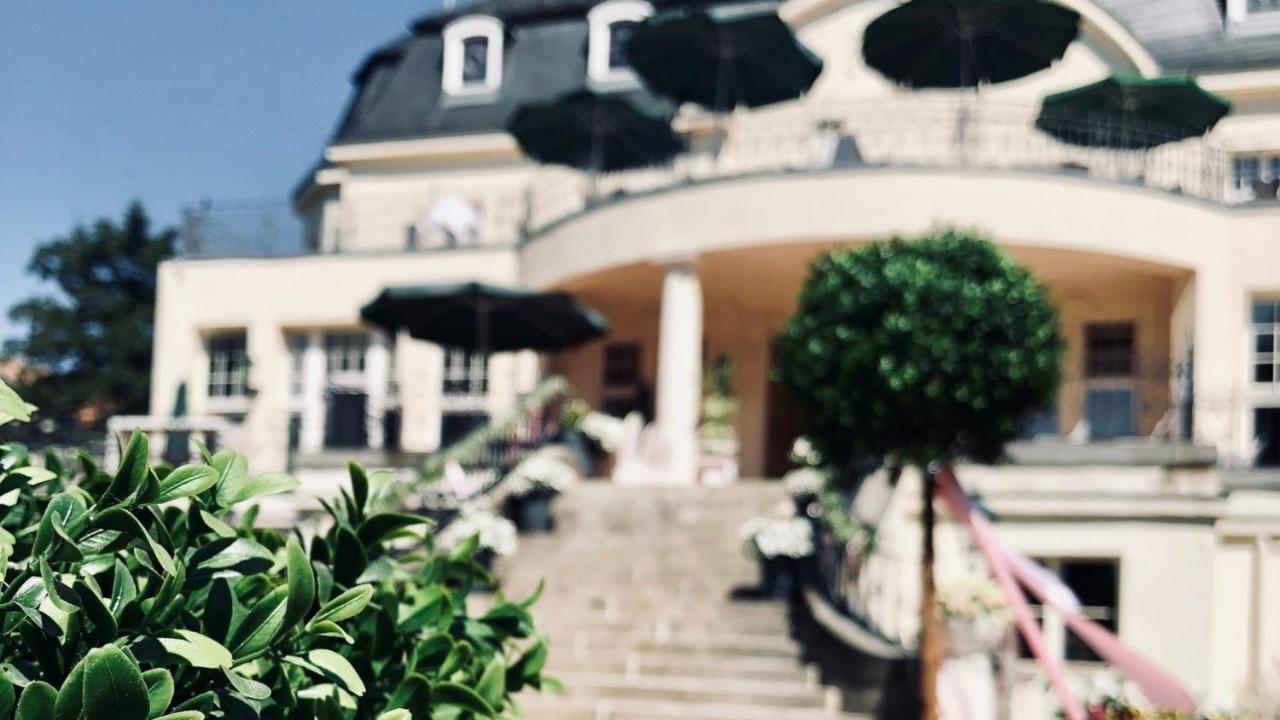 Hotel Schloss Teutschenthal Экстерьер фото